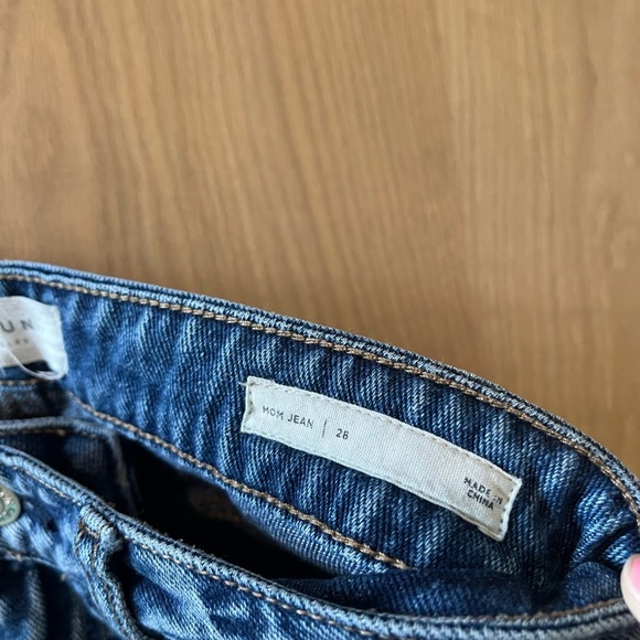 PacSun| Mom Jean in Distressed, Ripped Knee Style—Size 28••• - Picture 8 of 12